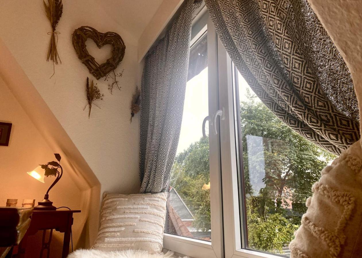 194 Fewo Dat Luetjehuus Mit Dachterrasse Im Ersten Stock Luetjenburg Bagian luar foto