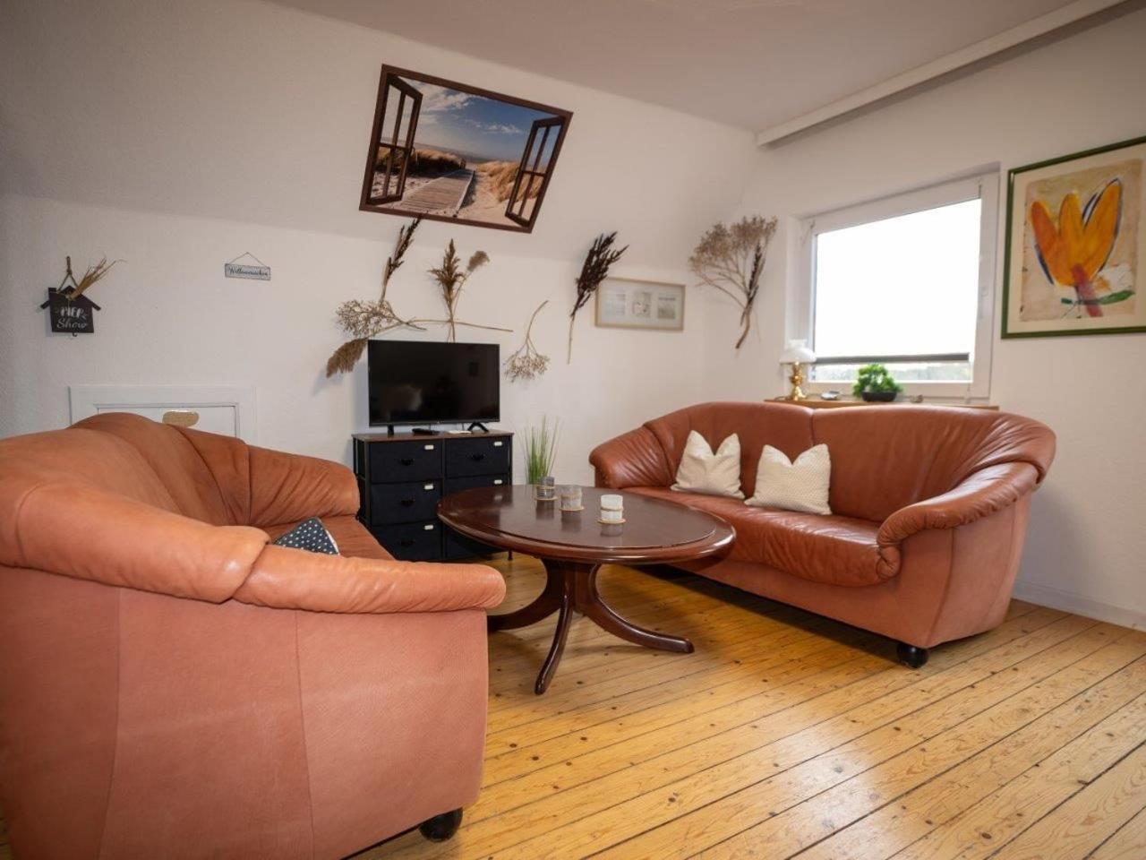 194 Fewo Dat Luetjehuus Mit Dachterrasse Im Ersten Stock Luetjenburg Bagian luar foto