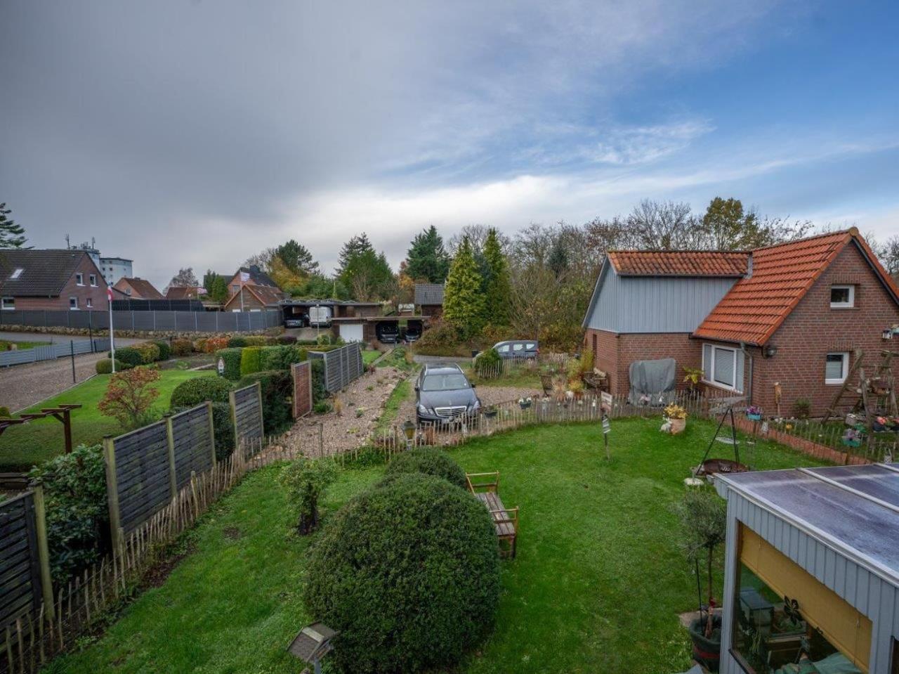 194 Fewo Dat Luetjehuus Mit Dachterrasse Im Ersten Stock Luetjenburg Bagian luar foto